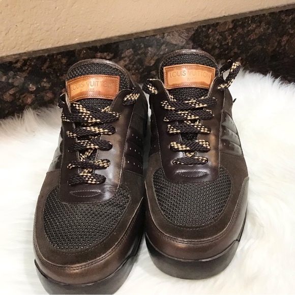 Louis Vuitton Sneakers - Picture 2 of 11